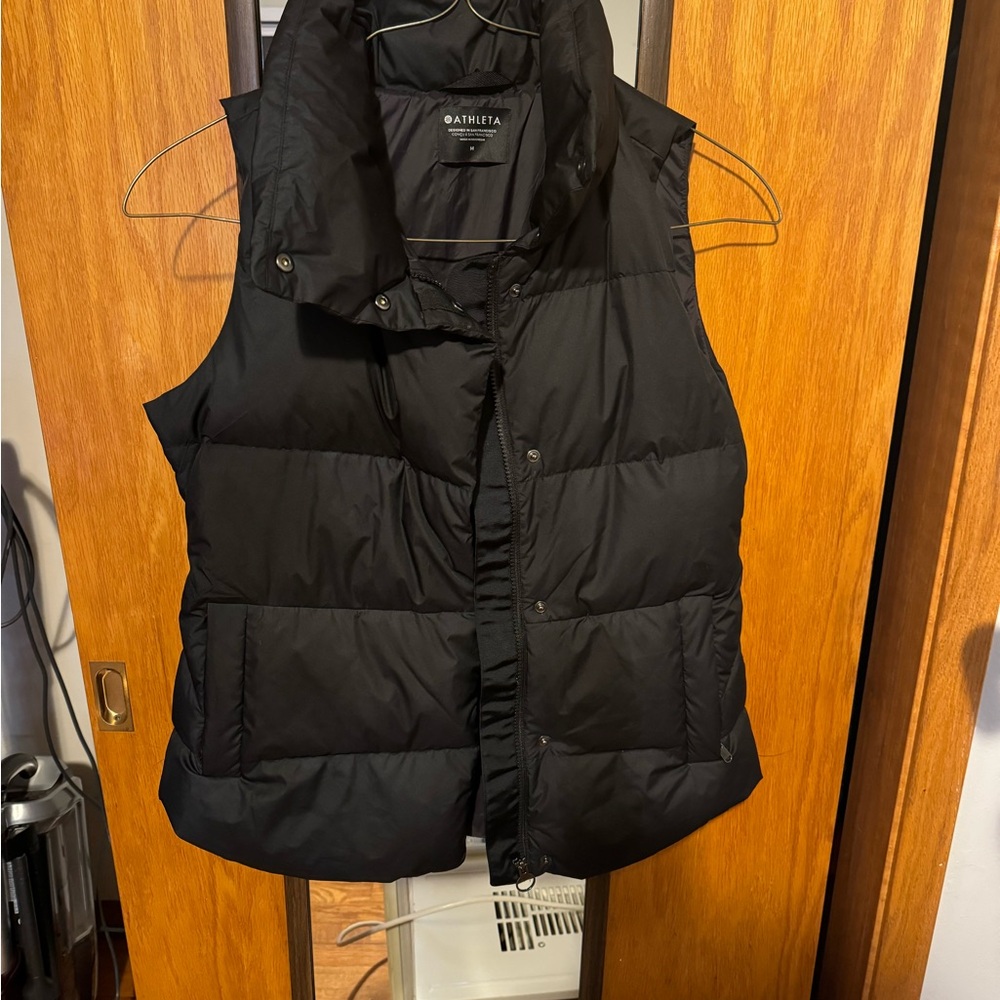 Women's Black Athleta Puffer Vest